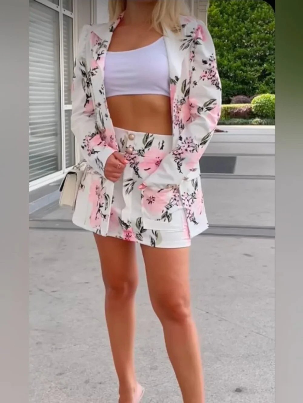 CHICME Women’s Floral Blazer & High Waisted Shorts Set Size M